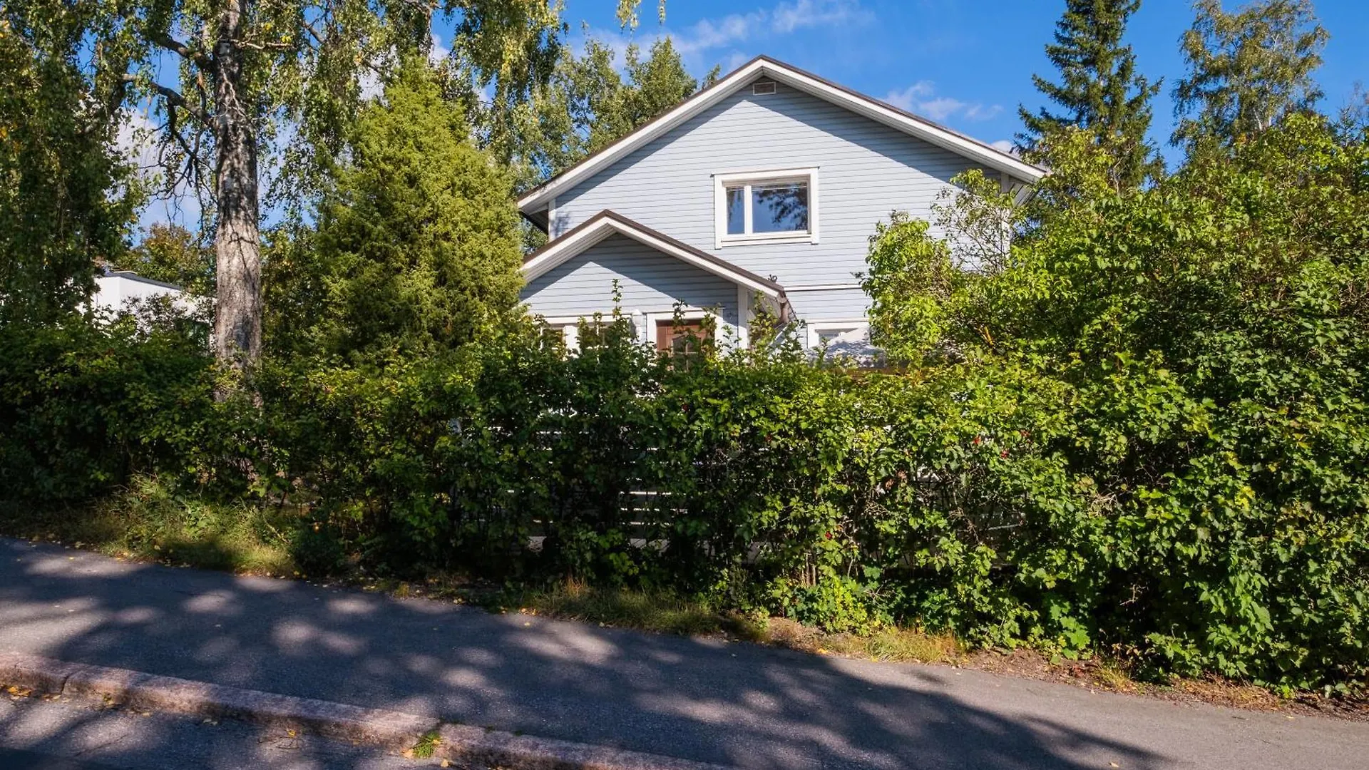 Guest Apartment With Authentic Finnish Wooden Sauna, 10 Min Drive From The Airport ヘルシンキ 0*,  フィンランド